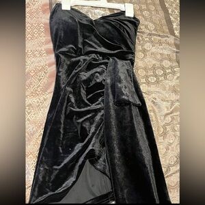 Strapless black velvet dress elegant